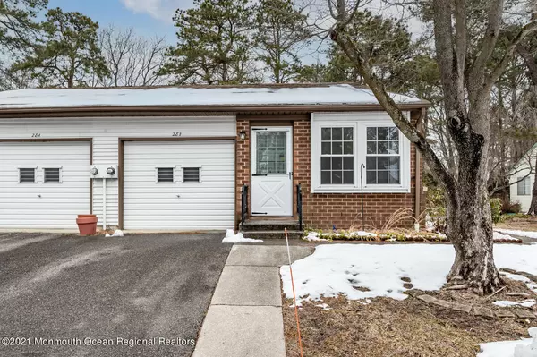 28 Canton Drive #51, Whiting, NJ 08759