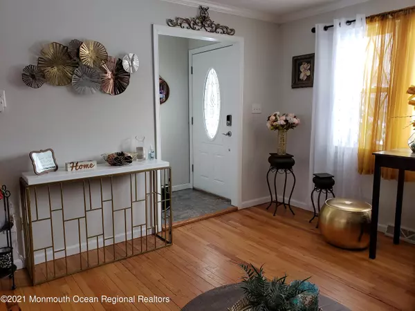 Spotswood, NJ 08884,21 Spruce Street