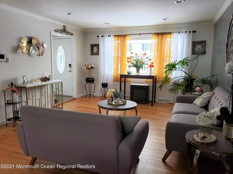 21 Spruce Street, Spotswood, NJ 08884