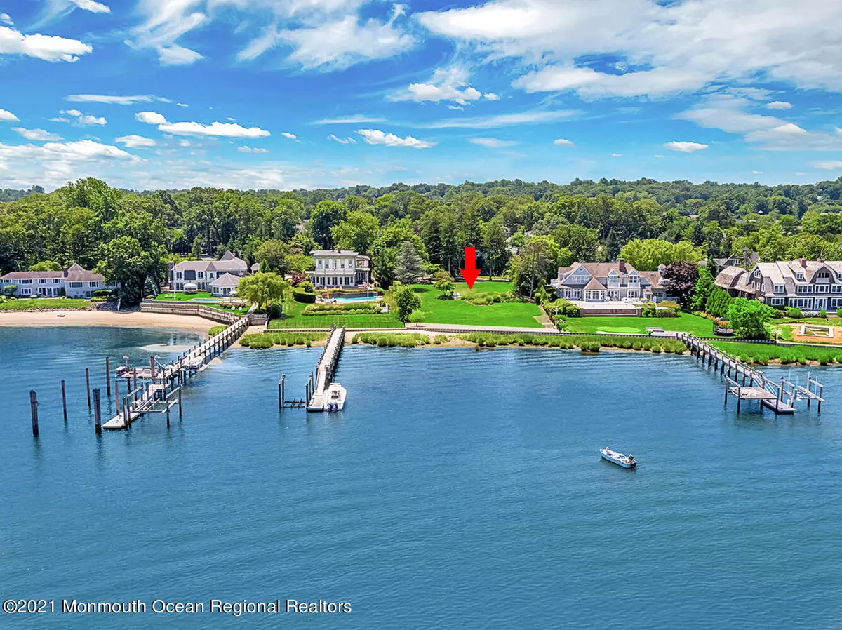 Rumson, NJ 07760,13 Oak Tree Lane