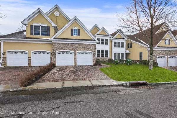 Tinton Falls, NJ 07724,28 Hazelwood Terrace