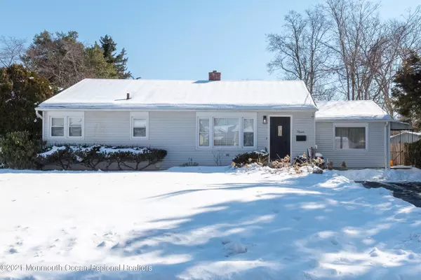 Holmdel, NJ 07733,9 Stempler Court