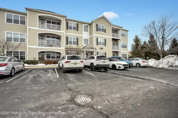 337 Mill Pond Way #71, Eatontown, NJ 07724