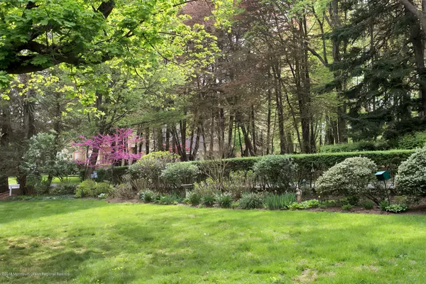 Rumson, NJ 07760,8 Elm Lane