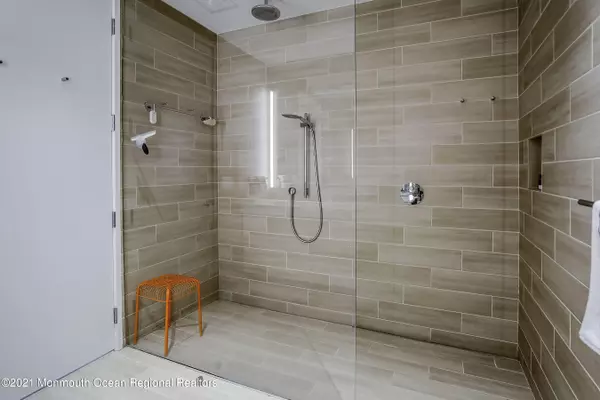 Asbury Park, NJ 07712,601 Heck Street #104