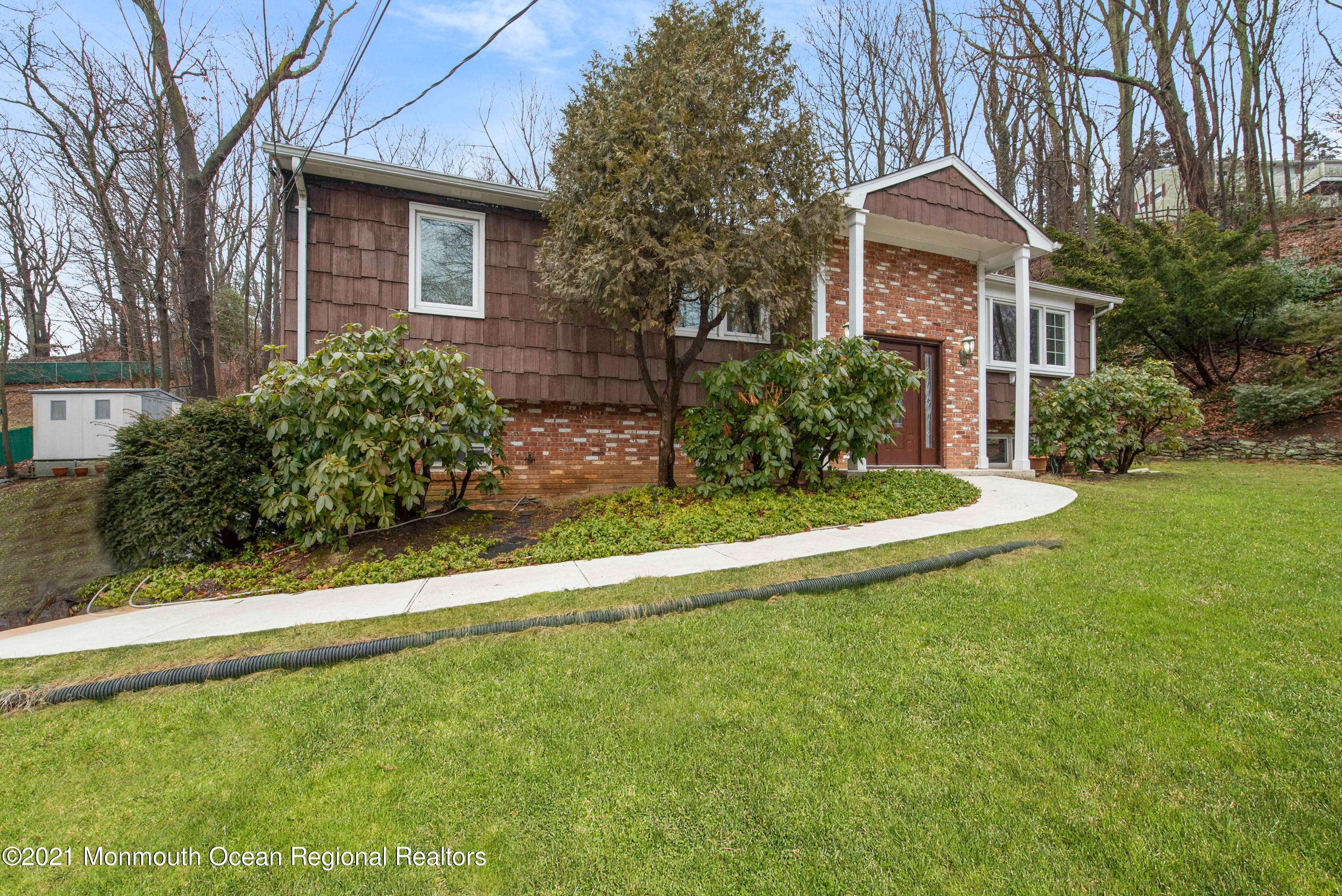 Atlantic Highlands, NJ 07716,104 E Highland Avenue
