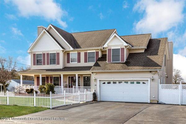 38 Bay Creek Lane, Toms River, NJ 08753