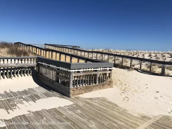 South Seaside Park, NJ 08752,18 23rd Avenue