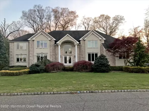 9 Hemingway Court, Morganville, NJ 07751