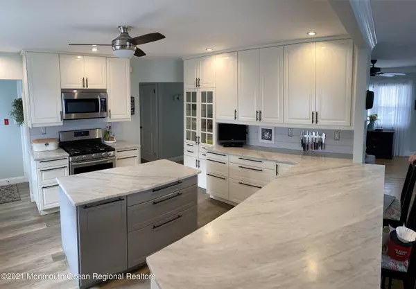 Keyport, NJ 07735,187 Washington Street