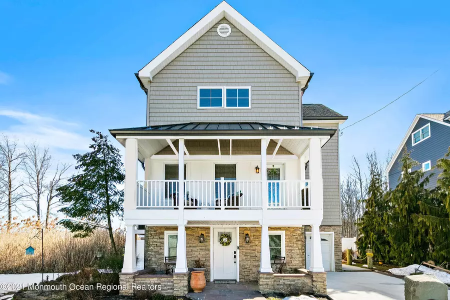 73 10th Street, Belford, NJ 07718