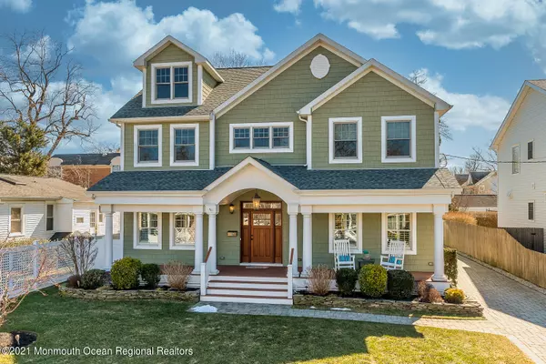 Rumson, NJ 07760,5 Lakeside Avenue