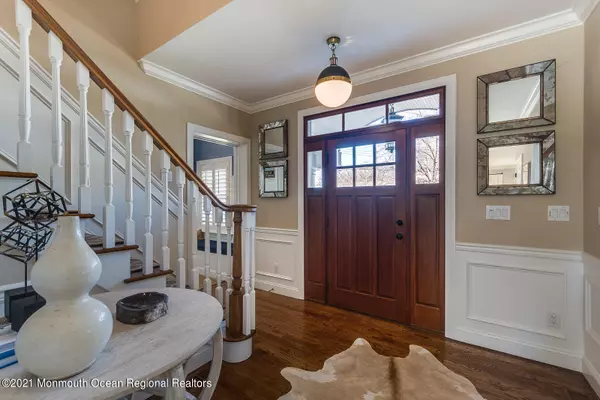 Rumson, NJ 07760,5 Lakeside Avenue