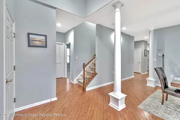 Manalapan, NJ 07726,36 Narrowbrook Court