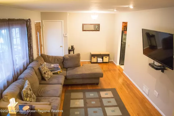 South Amboy, NJ 08879,4 Plato Drive