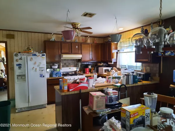 Toms River, NJ 08757,1 Wakan Court