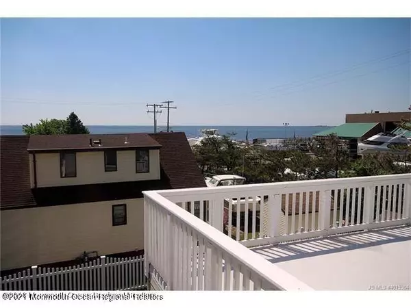 Waretown, NJ 08758,136 Marine Road