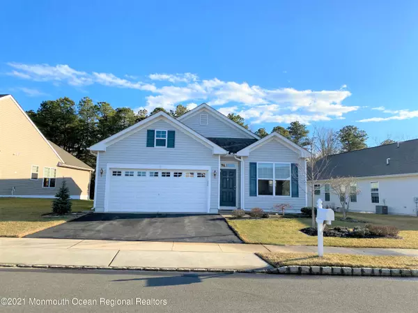 31 Pembroke Drive, Jackson, NJ 08527