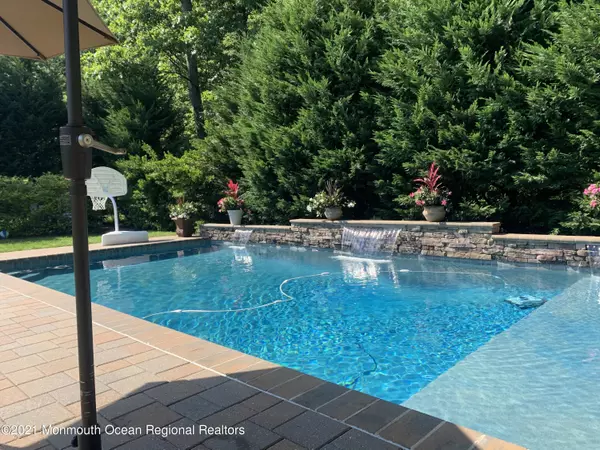 Tinton Falls, NJ 07712,16 Alpine Trail