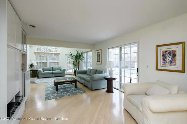 Matawan, NJ 07747,25 Kenwood Lane