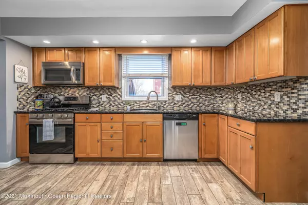 Lanoka Harbor, NJ 08734,504 Laurelwood Drive