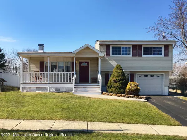 17 Holly Street, Old Bridge, NJ 08857