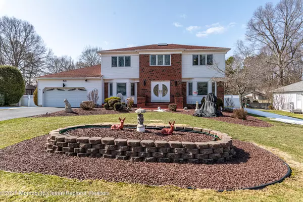 50 Bonnie Drive, Manalapan, NJ 07726