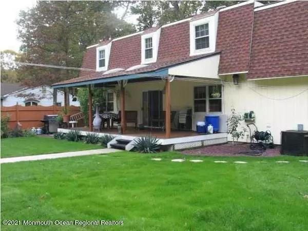 Jackson, NJ 08527,523 S Cooks Bridge Road