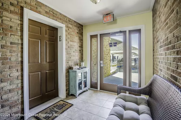 Point Pleasant Beach, NJ 08742,320 Maryland Avenue #10E