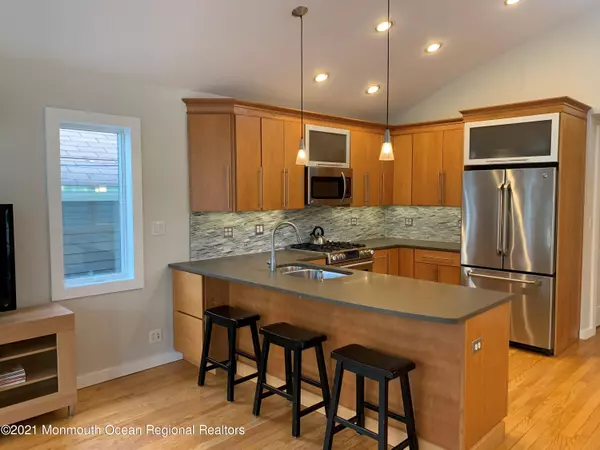 Point Pleasant Beach, NJ 08742,6 Danby Place