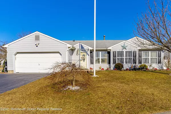 32 Powderhorn Drive, Barnegat, NJ 08005