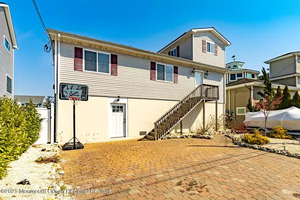 86 Morton Drive, Beach Haven West, NJ 08050