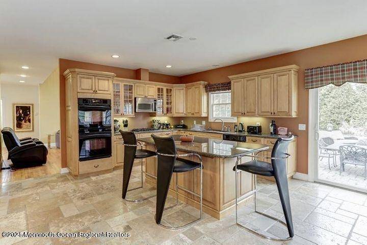 Morganville, NJ 07751,27 Church Road