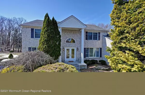 5 Cambridge Court, Morganville, NJ 07751