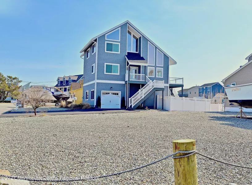 934 Pelican Drive, Lanoka Harbor, NJ 08734