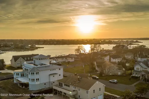 Monmouth Beach, NJ 07750,1 Lori Road