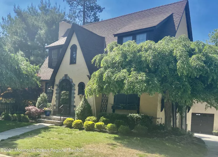 8 Sunset Avenue, Matawan, NJ 07747