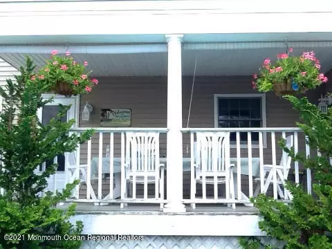 Lanoka Harbor, NJ 08734,402 Hidden Harbor Place