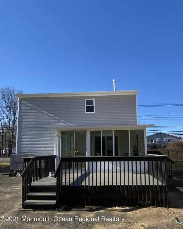 Matawan, NJ 07747,29 New Brunswick Avenue