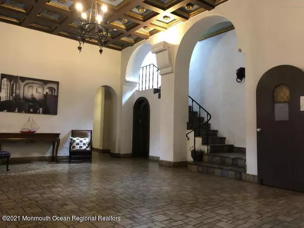 Asbury Park, NJ 07712,400 Deal Lake Drive #2L