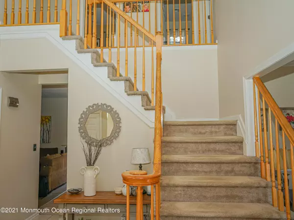 Lanoka Harbor, NJ 08734,748 Hill Street