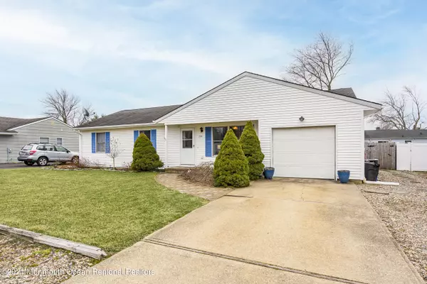 Lanoka Harbor, NJ 08734,709 Hazelton Avenue