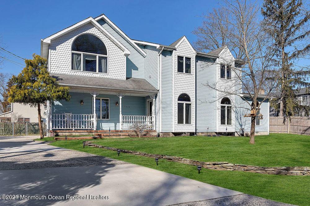Oakhurst, NJ 07755,1906 Hampden Street