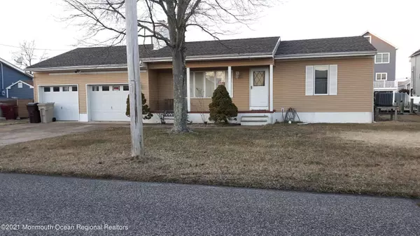 219 Sandlewood Drive, Bayville, NJ 08721