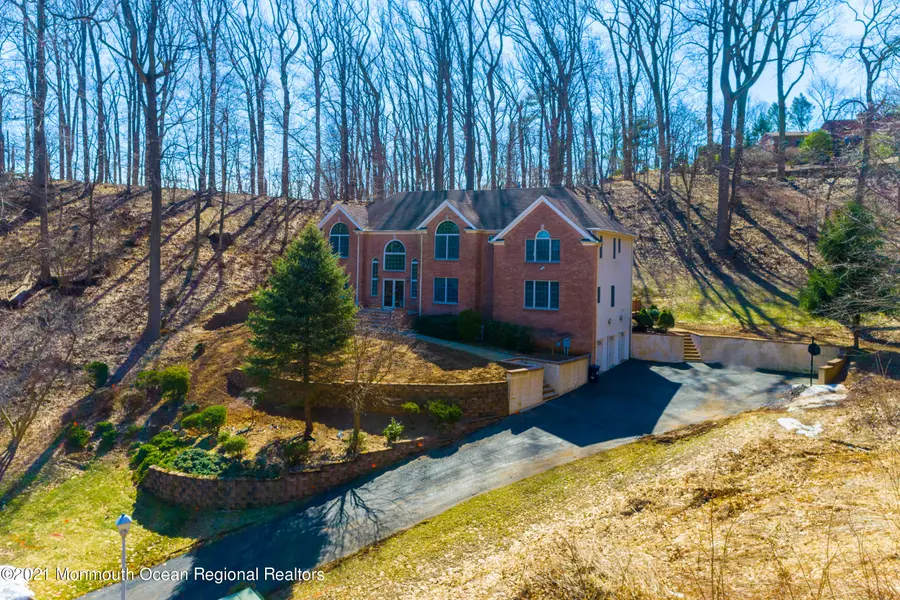 3 Jason Court, Holmdel, NJ 07733