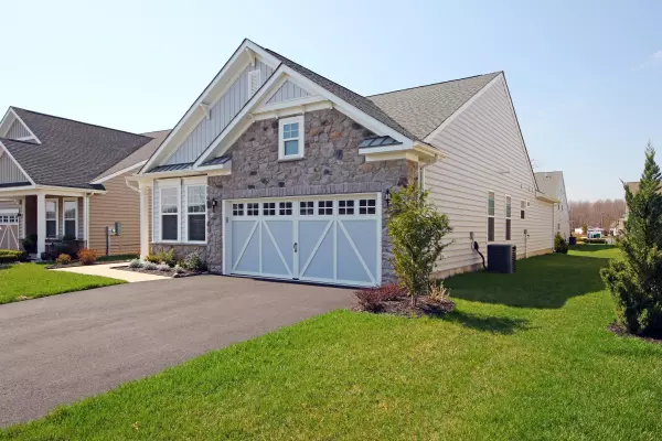 Howell, NJ 07731,22 Mallard Court