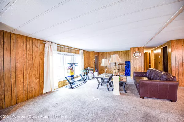 Barnegat, NJ 08005,3 Mary Court