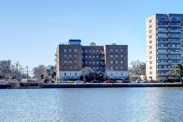 Asbury Park, NJ 07712,500 Deal Lake Drive #4B