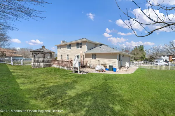 Matawan, NJ 07747,23 Oxford Court