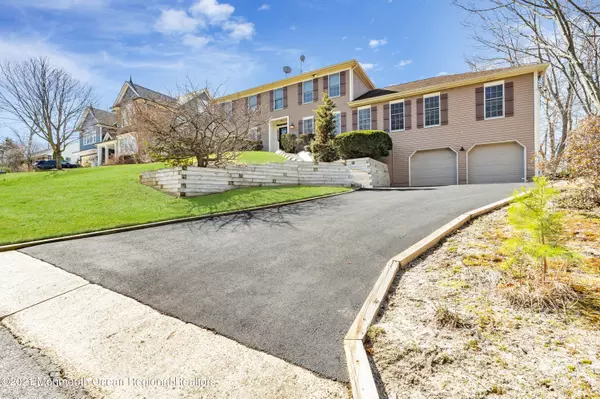 Brielle, NJ 08730,903 Teaberry Lane